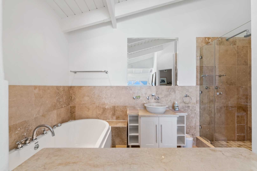 3 Bedroom Property for Sale in Bakoven Western Cape